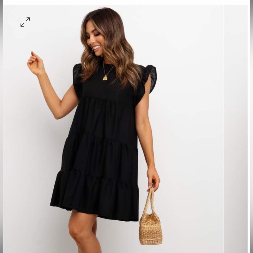 Petal + Pup black dress size 10 in excellent condition.